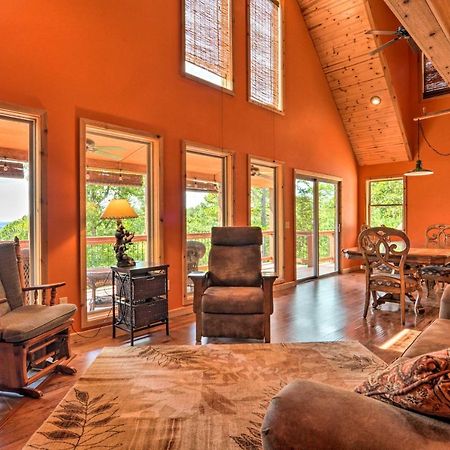 Spacious Log Cabin With Fire Pit And Game Room! Eureka Springs Exterior foto