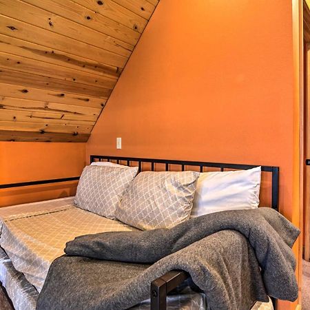Spacious Log Cabin With Fire Pit And Game Room! Eureka Springs Exterior foto