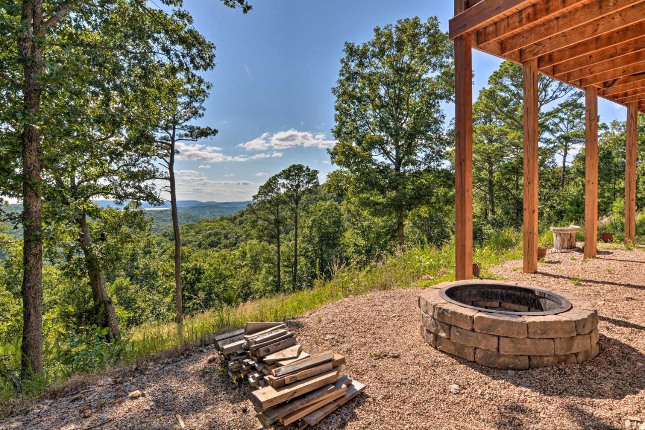 Spacious Log Cabin With Fire Pit And Game Room! Eureka Springs Exterior foto
