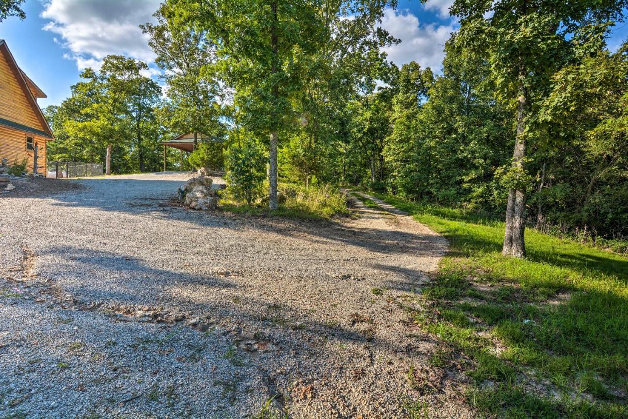 Spacious Log Cabin With Fire Pit And Game Room! Eureka Springs Exterior foto