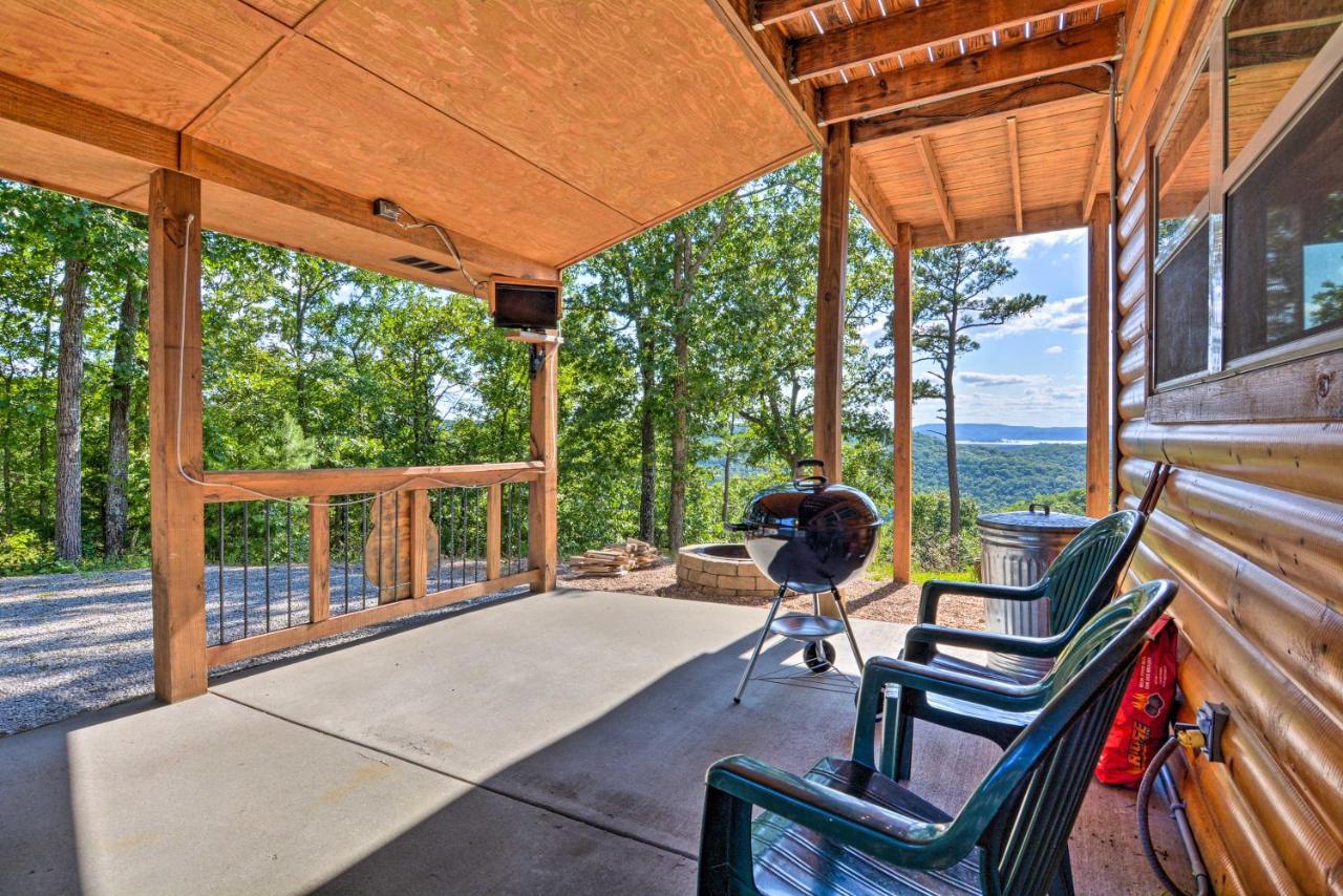 Spacious Log Cabin With Fire Pit And Game Room! Eureka Springs Exterior foto