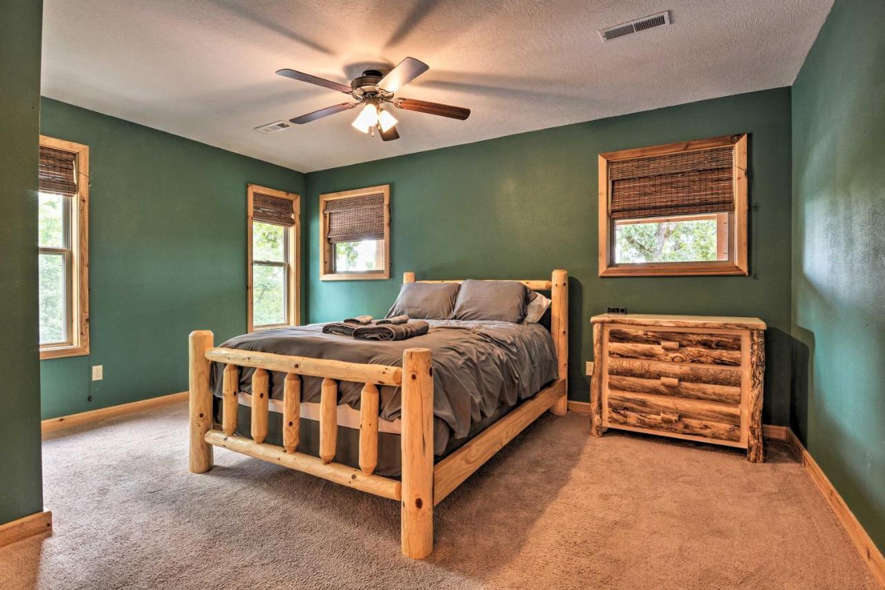 Spacious Log Cabin With Fire Pit And Game Room! Eureka Springs Exterior foto